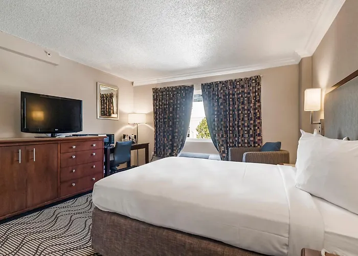 Jack London Inn